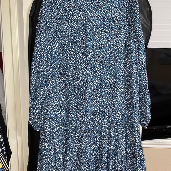 Ann Taylor Long Sleeve Dress - Picture 2 of 6